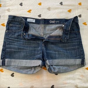 Sexy boyfriend Gap jean shorts, never worn!